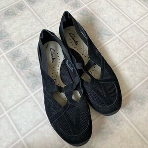 Clarks T Strap Nubuck Leather Black elastic Strap shoes 85744